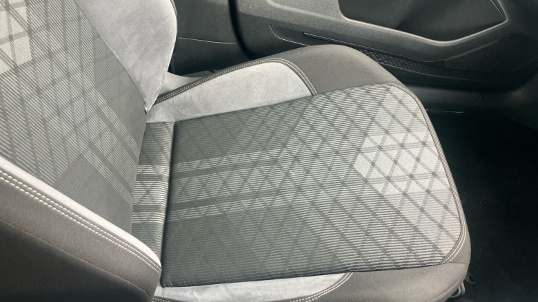 Volkswagen Taigo 1.0 TSI 110 R-Line 5dr DSG Petrol Hatchback